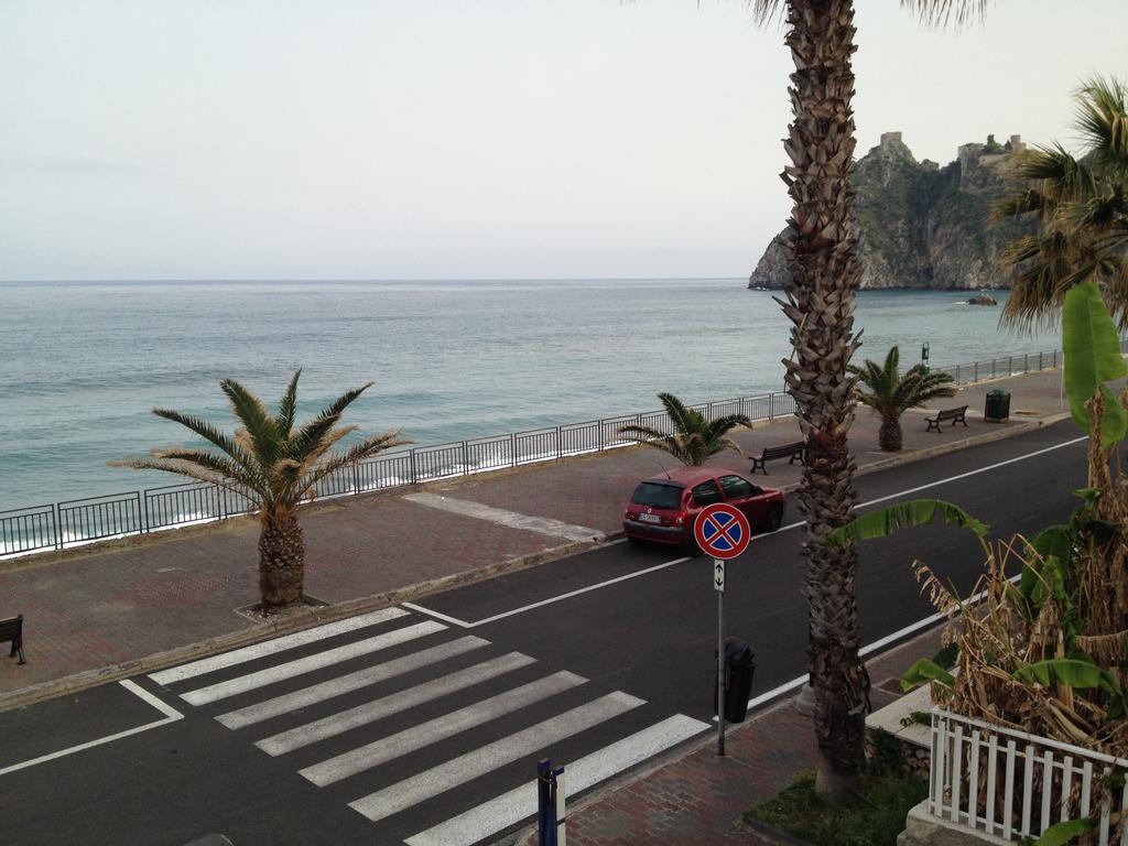 Akron B&B Sant'Alessio Siculo Exterior photo